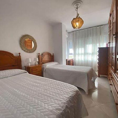 Funcional Piso 4 Dormitorios Frente A Santa Justa Sevilla Dış mekan fotoğraf
