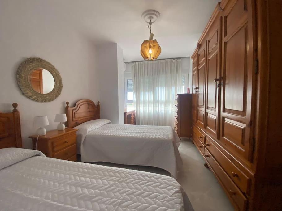 Funcional Piso 4 Dormitorios Frente A Santa Justa Sevilla Dış mekan fotoğraf