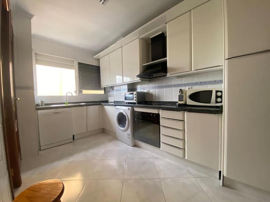 Funcional Piso 4 Dormitorios Frente A Santa Justa Sevilla Dış mekan fotoğraf